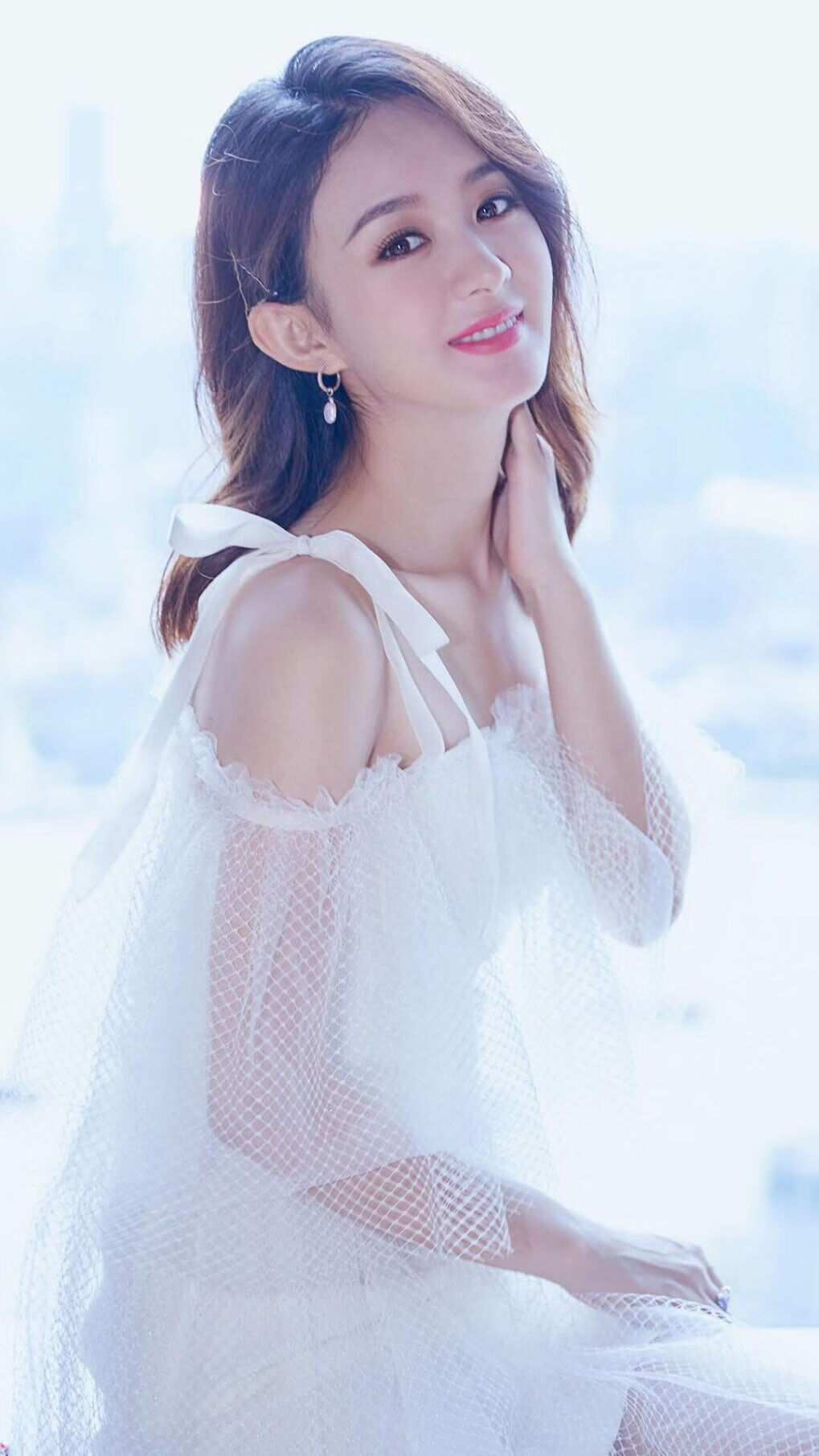 球队是否根据战术回合数配置换人节点，足球战术换人