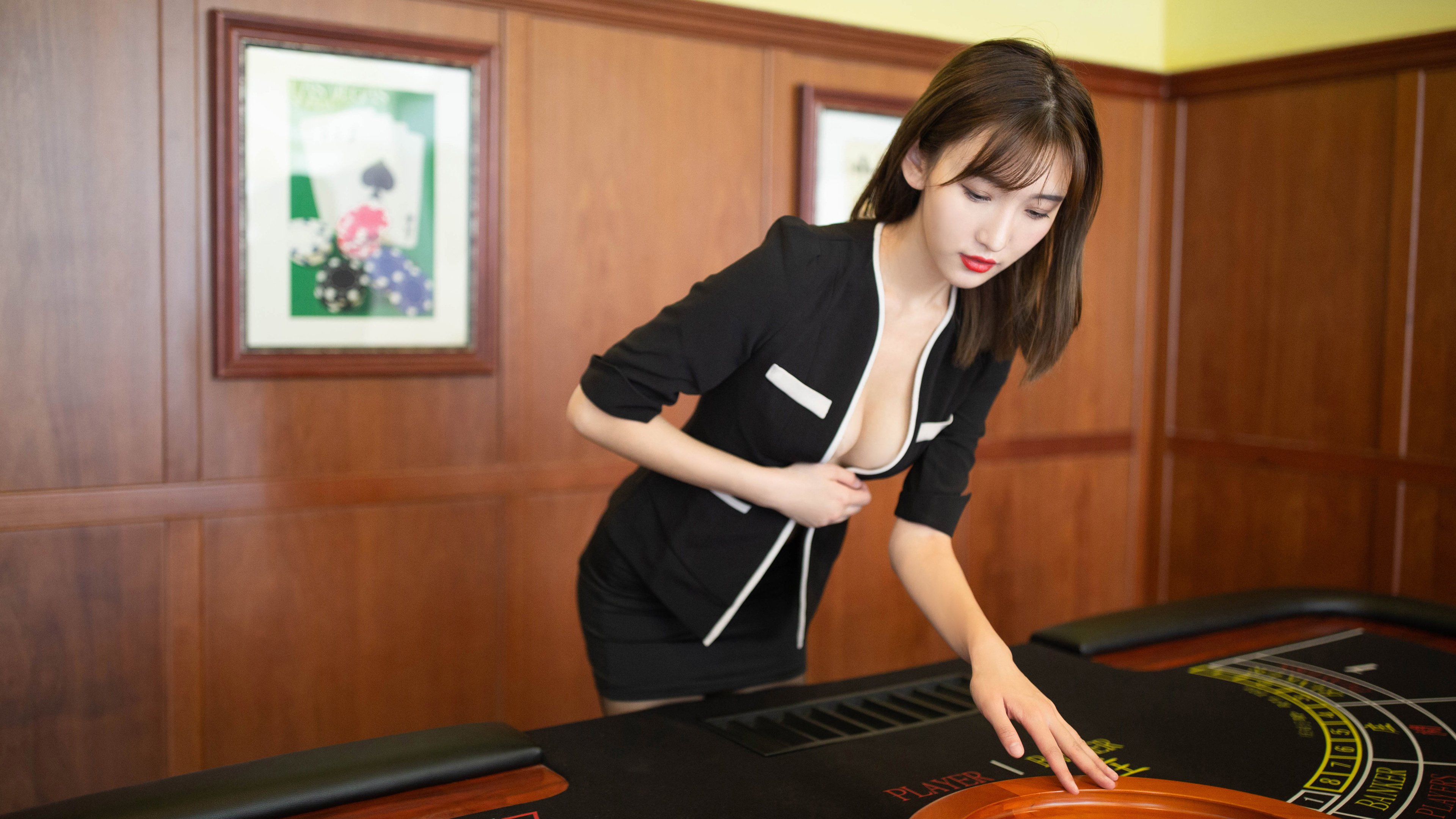 西甲豪门争霸：胜利就在瞬间触手可及，西甲豪门球队