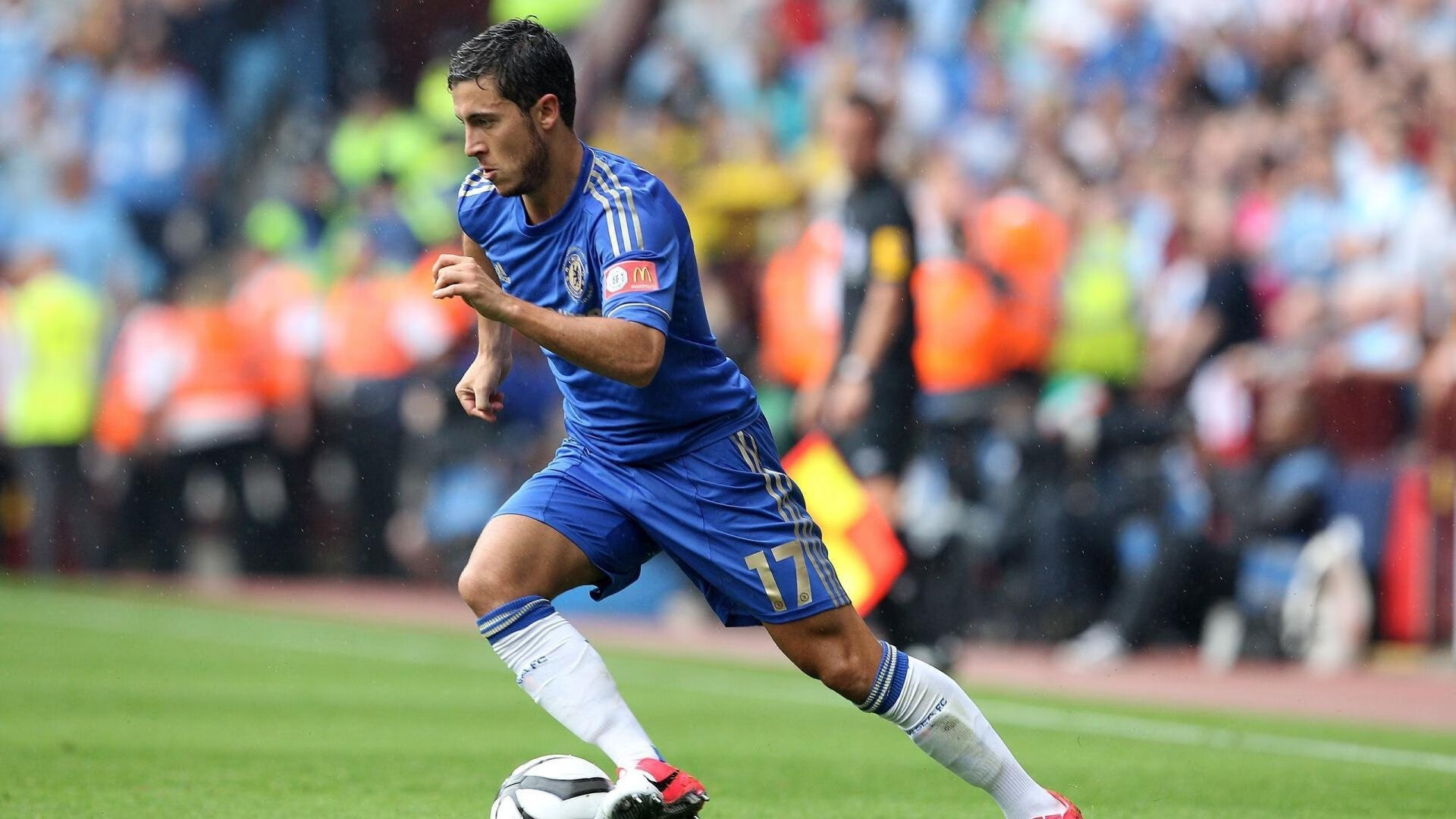 “燃烧的激情”——车迷现场的狂热与激情，激情燃烧啥意思