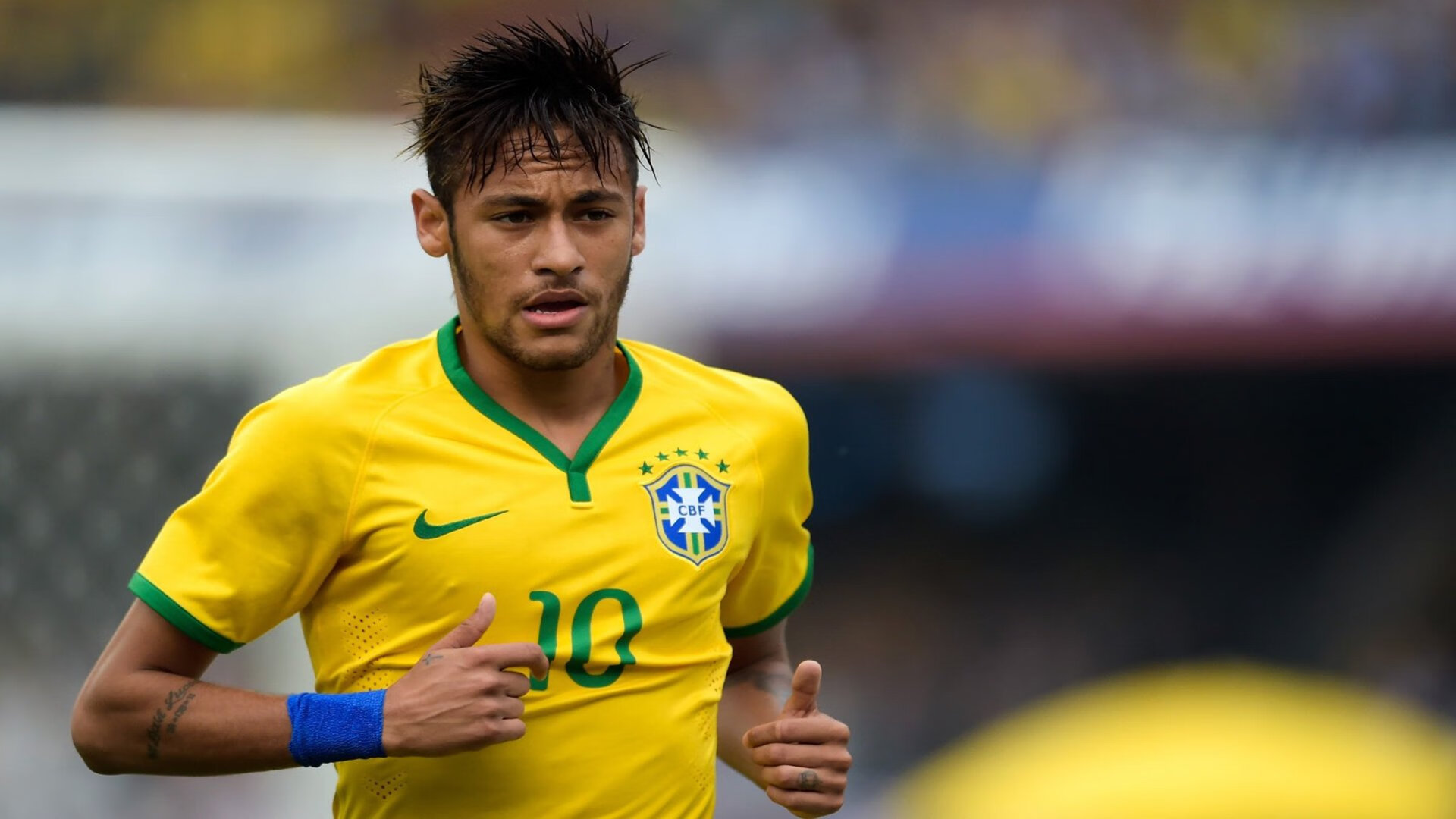 逆风而行：那些逆境中崛起的赫赫车手